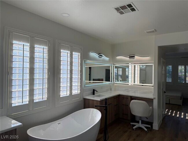 Building Photo - 605 Runbridge St