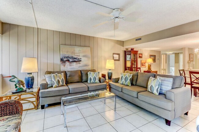 Primary Photo - 2070 Beachwood Rd