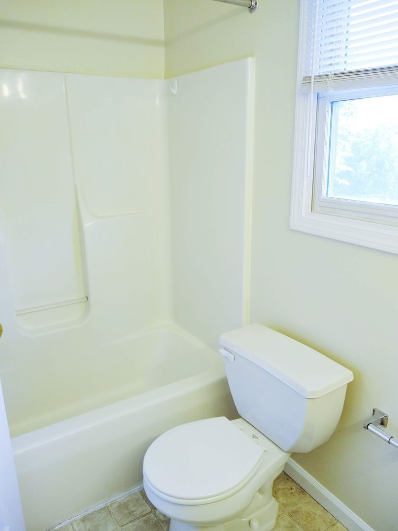 Building Photo - Allen Street