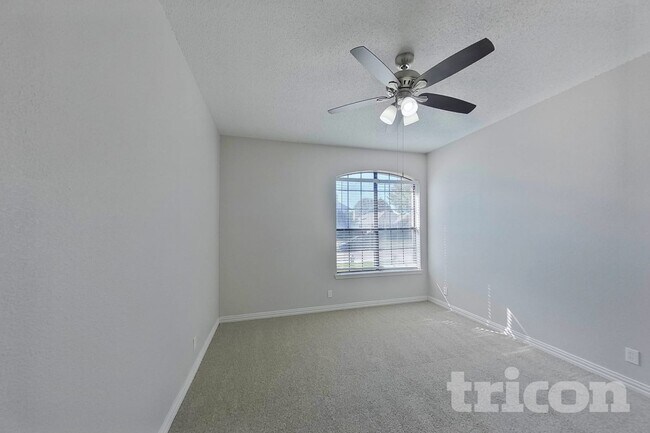 Building Photo - 1121 Cypress Ln