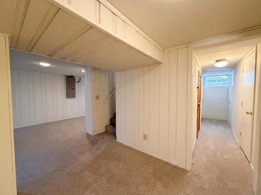 Building Photo - 8615 Virginia Cir N