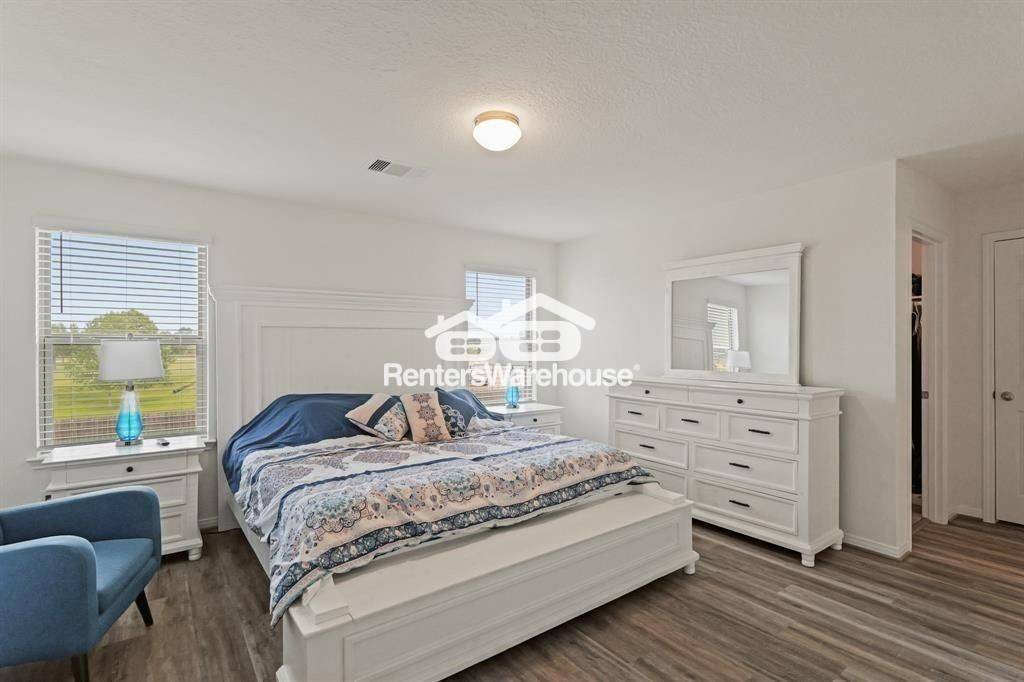 Building Photo - 4826 Hickory Deer Ln