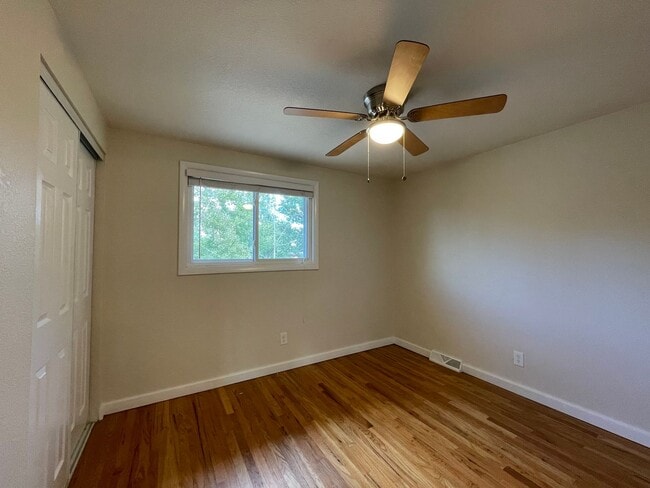 Building Photo - Newly Remodeled 6 Bed 3 Bath Martin Acre’s Home in Boulder