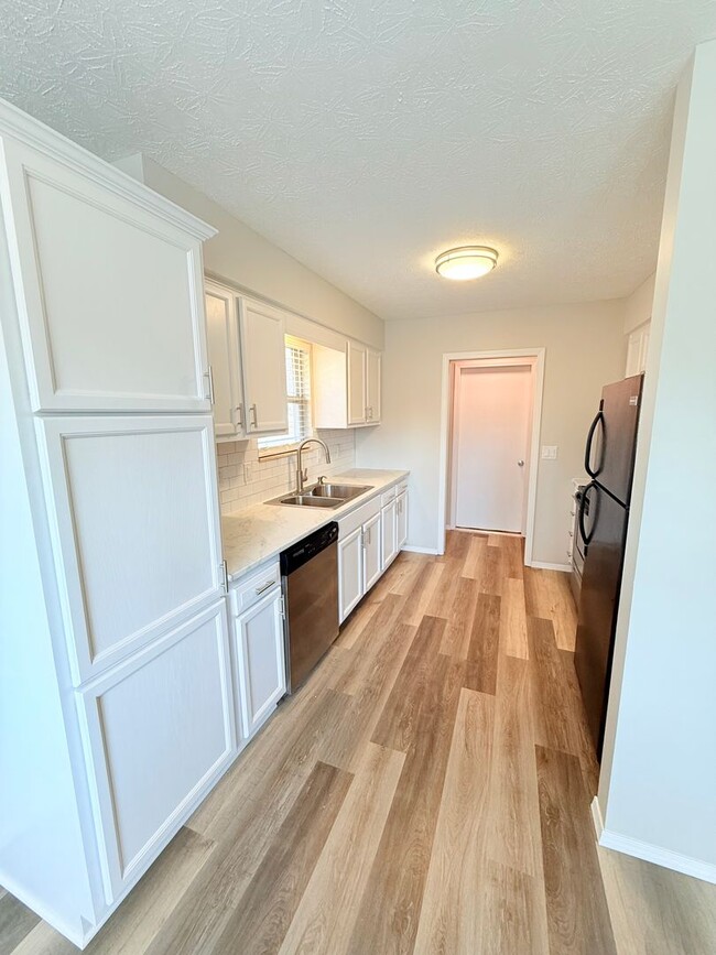 Building Photo - "Lots Of New" in South/West Springfield on a Quite Culta-sac