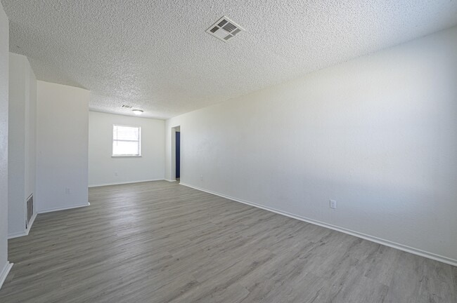 Building Photo - 10906 Penrith Ln