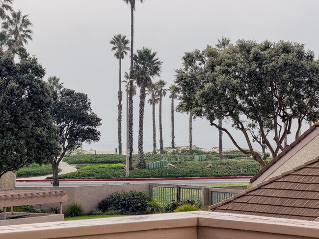 Building Photo - 407 Shoreview Dr