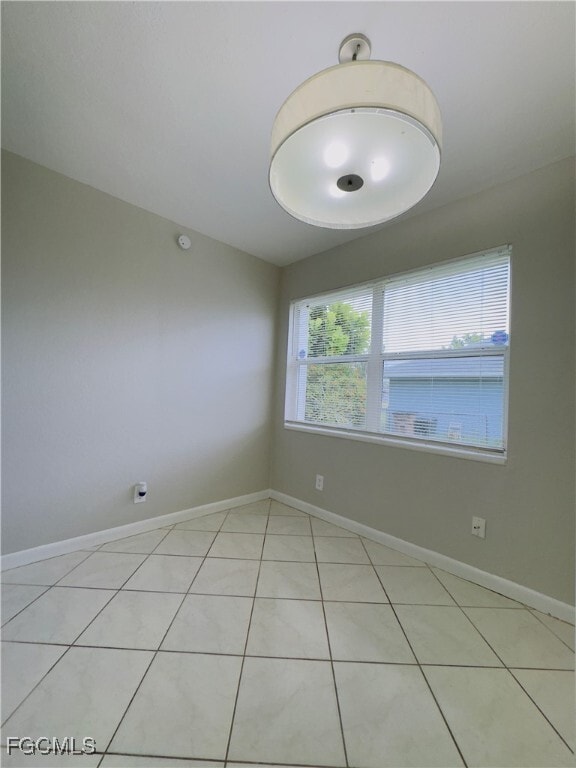 Building Photo - 913 Hudson Ave