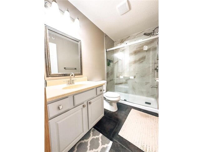 Building Photo - 5080 Yuma Ln N