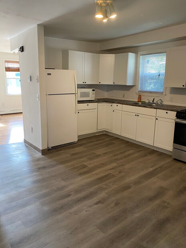 1st floor - kitchen - 36 Cork St