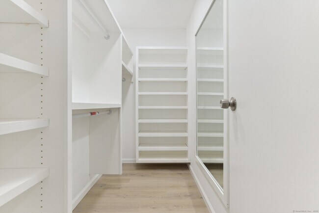 Building Photo - 48 Spyglass Cir