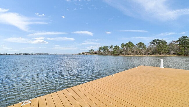 Building Photo - 12311 Trumpetfish Dr