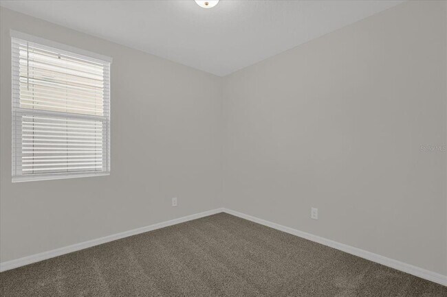 Building Photo - 5526 Clove Row