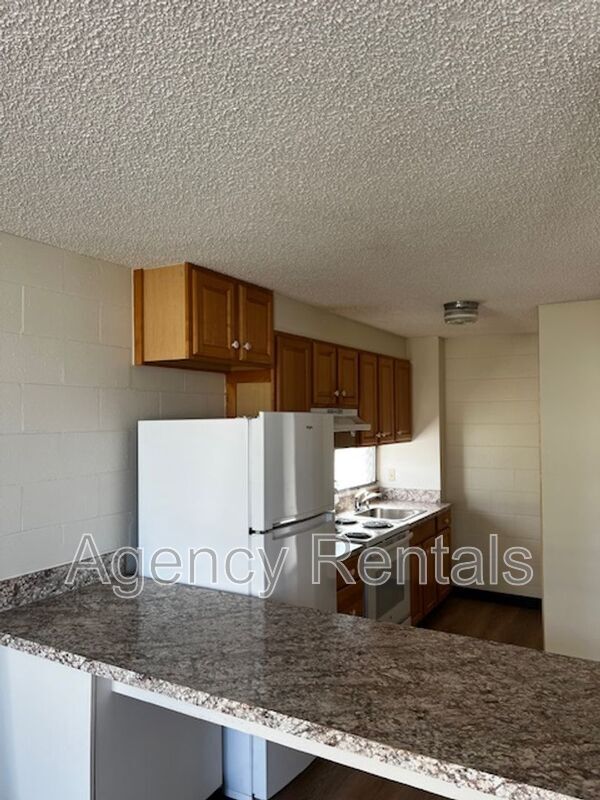 Building Photo - 1525 Kewalo St