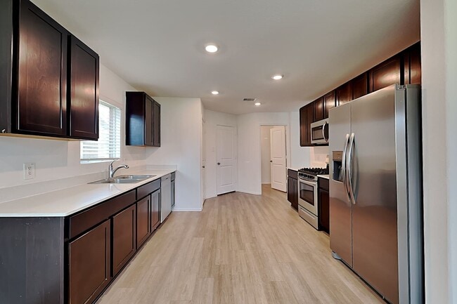 Building Photo - 18803 Charter Elm Dr