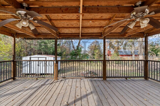 Building Photo - 1249 N Pershing St