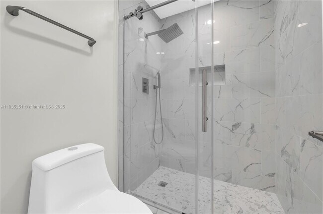 Building Photo - 10959 W Clairmont Cir