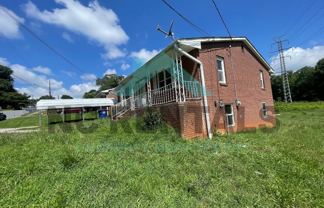 Building Photo - 1663 E 23rd St