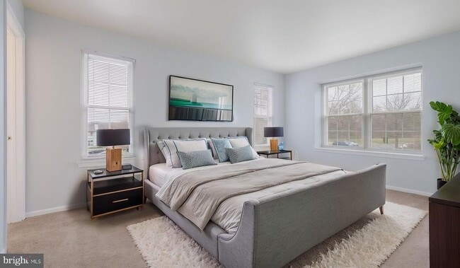 Building Photo - 211 Mews Dr