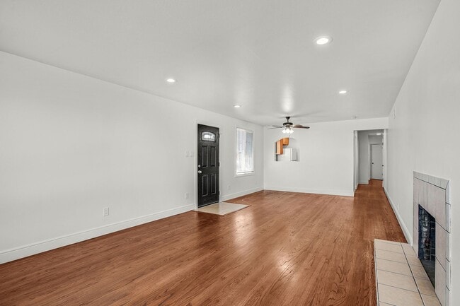 Building Photo - 3/1 Available Now Daly City