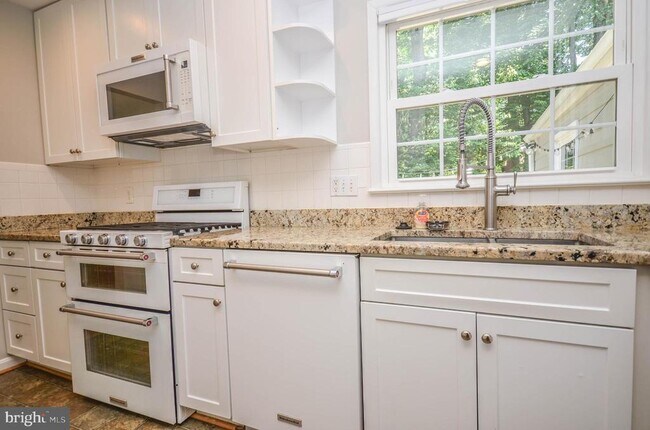Building Photo - 4805 Willet Dr