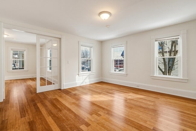 Building Photo - 105 Nonotuck St