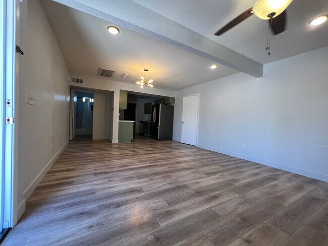 Building Photo - 1601 Marlin Ave