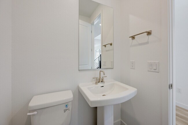 Building Photo - 1533 Melodic Lark Dr