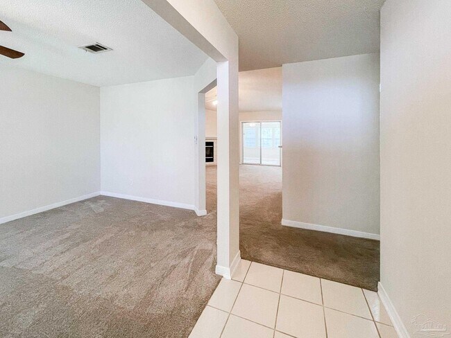 Building Photo - 2533 Jibe Dr