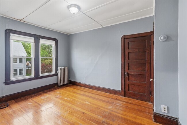 Building Photo - 43 Elmdale St