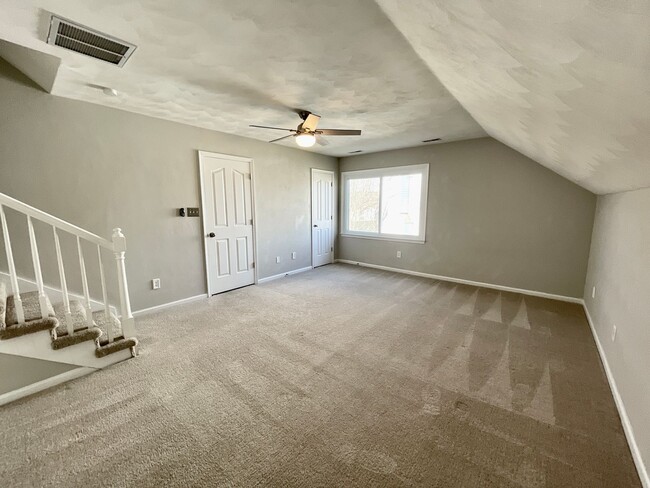 Building Photo - Ready 07-07-25!! Fantastic 4-Bedroom Home ...