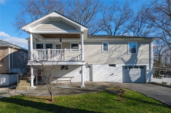 Building Photo - 1320 Mamaroneck Ave