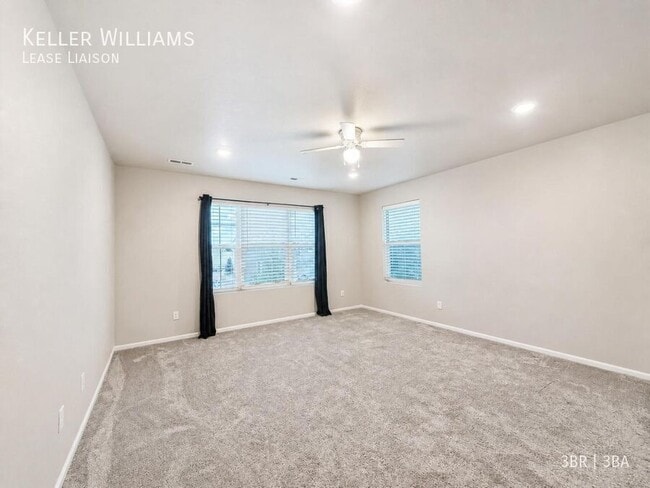 Building Photo - 915 Alpine Aven