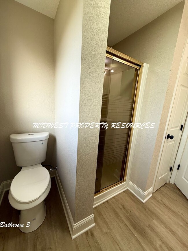 Building Photo - Beautifully Remodeled 4 Bedroom, 3 Bath Home