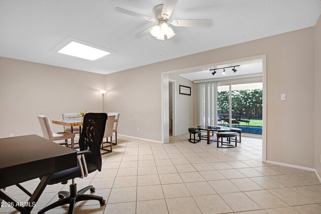 Building Photo - 1812 N McAllister Ave