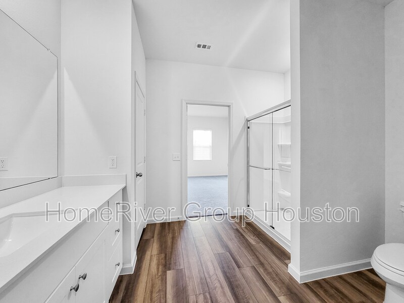 Building Photo - 28410 Selsdon Ct