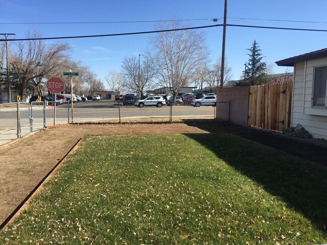 Building Photo - 3 Bdrm, 2 Bath by Thompkins Elementary School