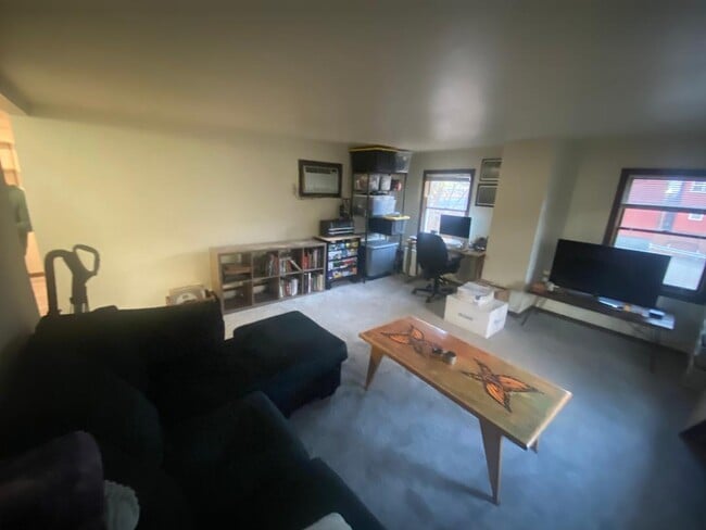 Huge Living Room - 213 Hamburg Tpke