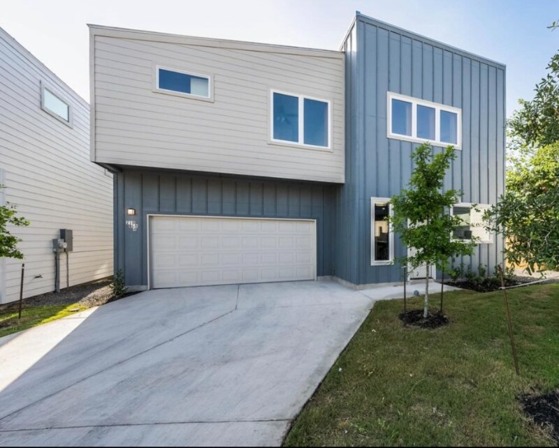 Building Photo - 210 Rainbow Dr