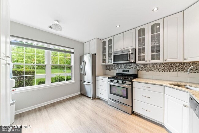 Building Photo - 41 Quince Ct