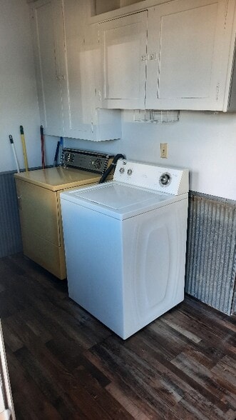 Building Photo - 709 Indiana St