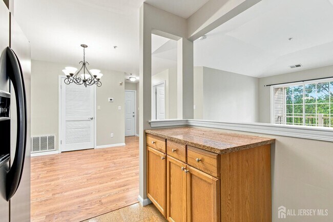 Building Photo - 1634 Waterford Dr