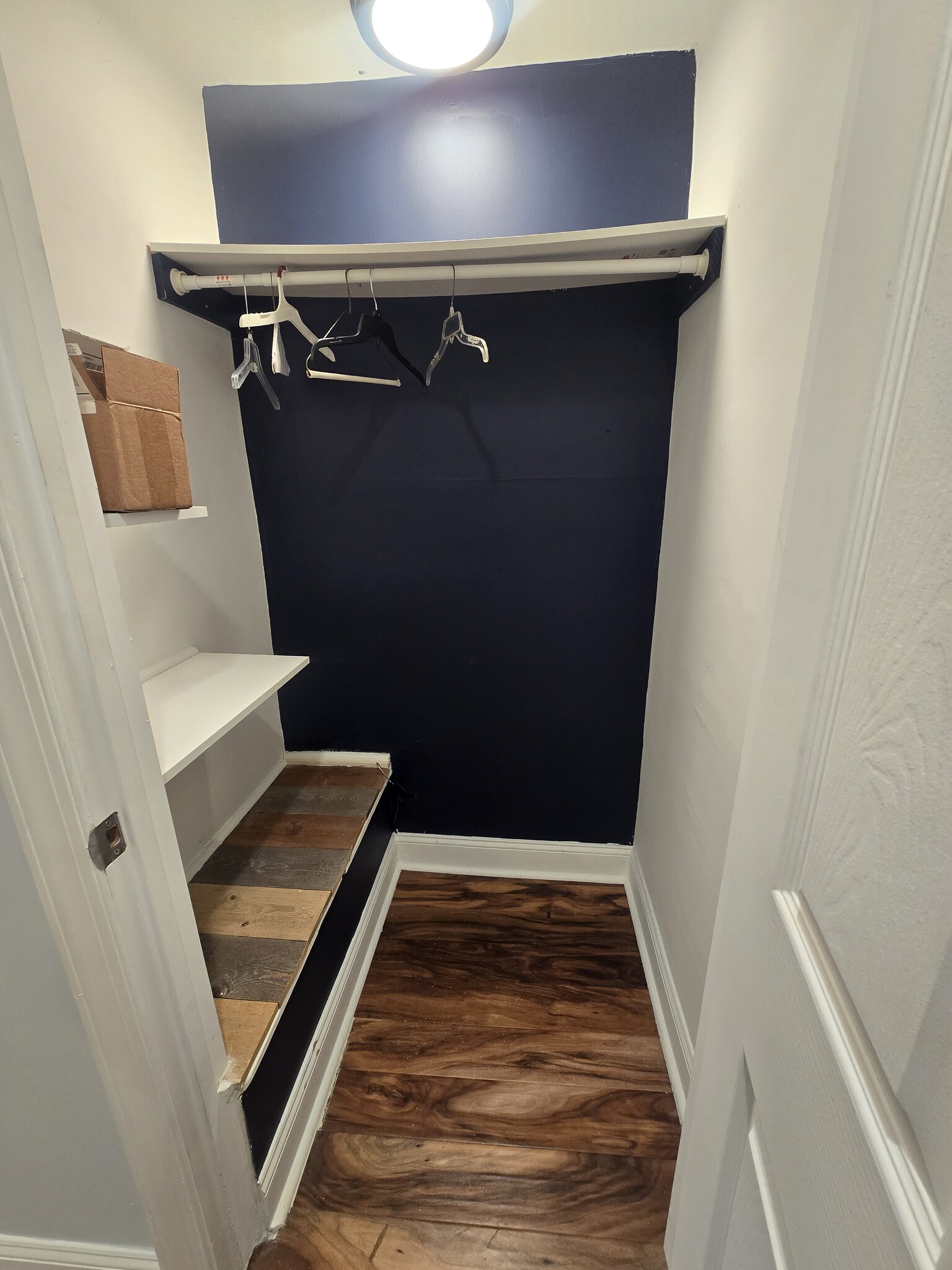 Building Photo - 4338 Coleridge St