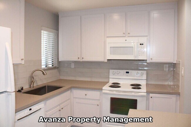Building Photo - Home for Rent 2 Bed/2 Bath - 1,133 Sq Ft. Rent: $1,995/month Deposit: $2,992.5