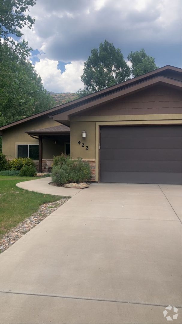 Building Photo - Luxury Living on the 7th Hole of Dalton Ra...