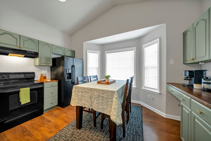 Building Photo - 345 Firebridge Dr