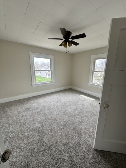 Building Photo - 2057 Catalpa Dr