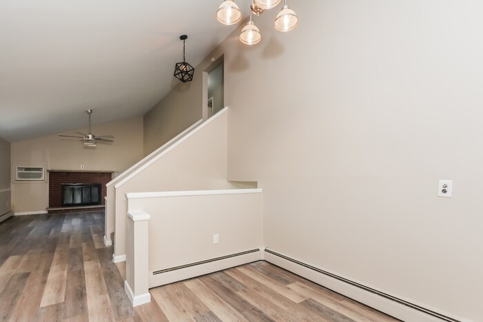 Building Photo - 8630 Meadowlark Dr