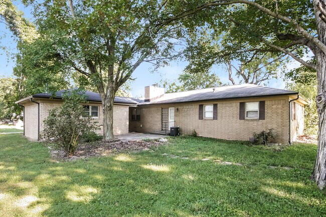 Building Photo - 7605 Kimberly Dr