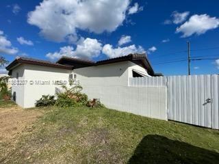 Building Photo - 17001 SW 121st Ave