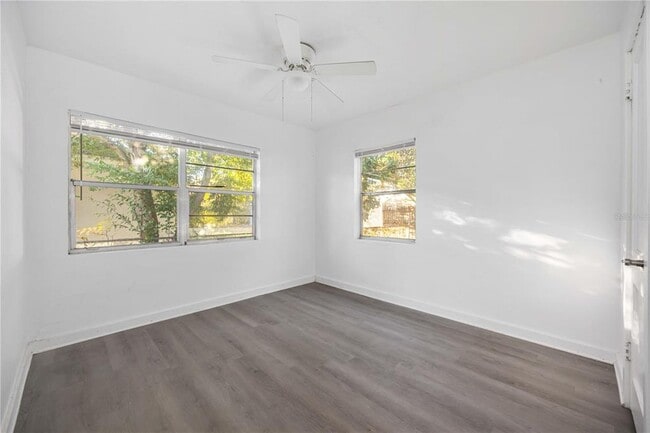 Building Photo - 243 Avenue L NE